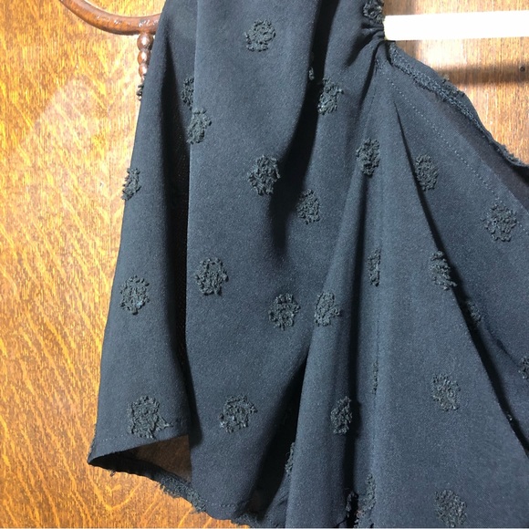 SHEIN CURVE Top 1XL Black Tufted - Picture 6 of 10